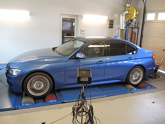 BMW F30 320xd 184LE teljesítménymérés az Autokorbelnél